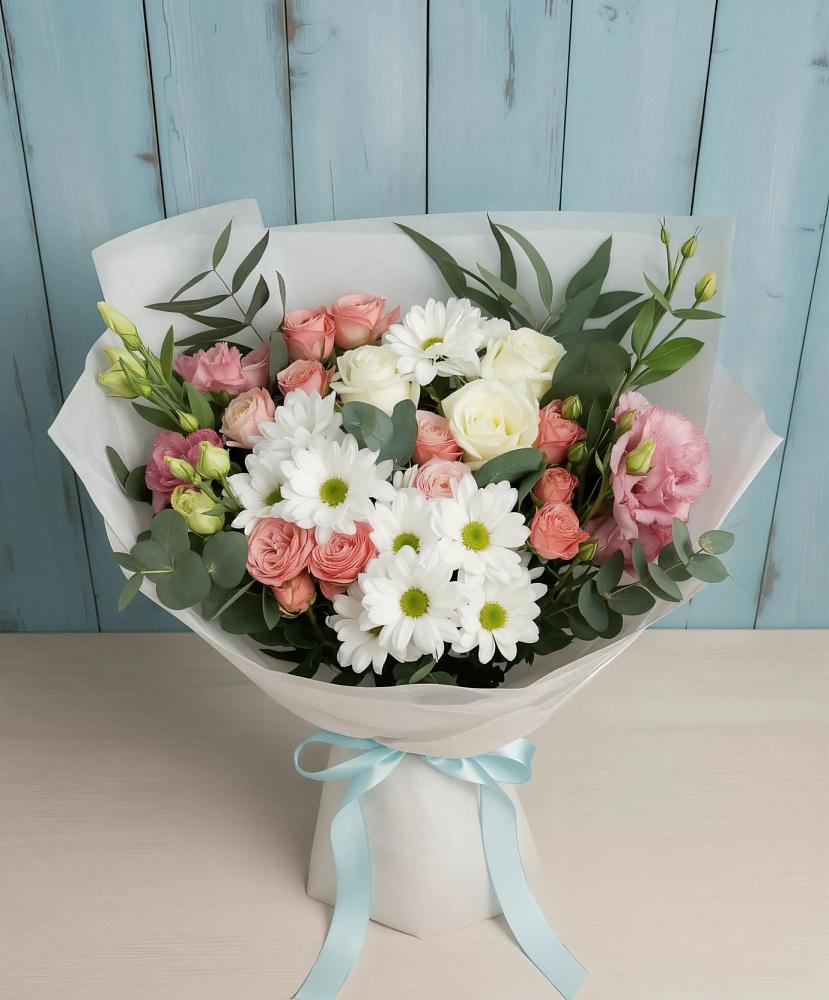Букет цветов из: Розы, Лизиантусы и Хризантемы в Этоке