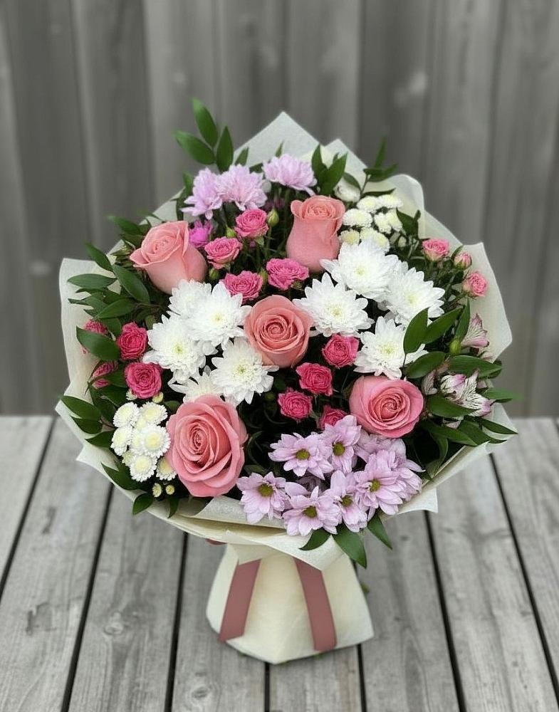 Букет цветов из: Альстромерии, Гвоздики, Розы и Хризантемы в Этоке