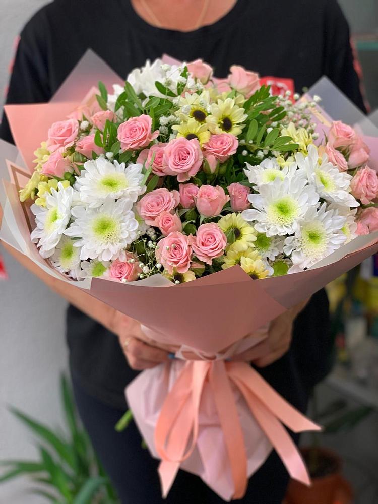 Букет цветов из: Розы и Хризантемы в Этоке