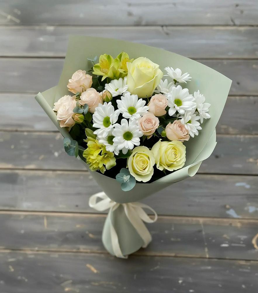 Букет цветов из: Альстромерии, Розы и Хризантемы в Этоке