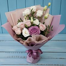 Букет цветов из:  Розы и Лизиантусы в Этоке