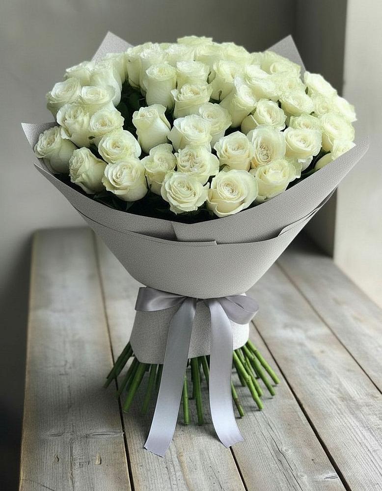 Букет 35 Белых роз в Этоке