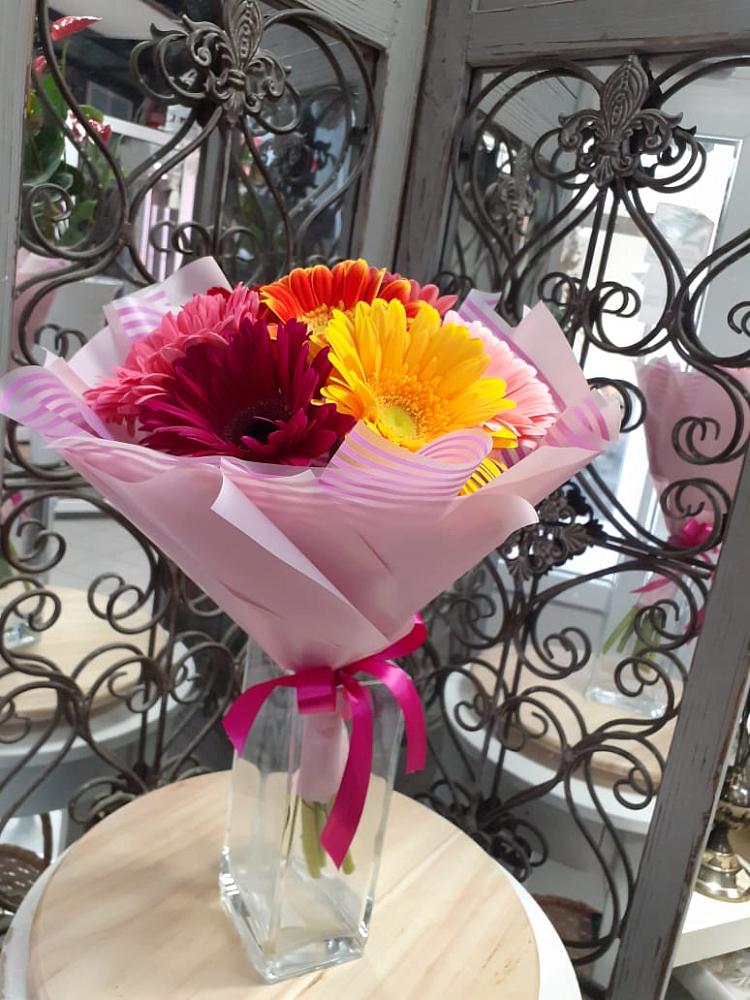 Букет цветов из: Герберы в Этоке