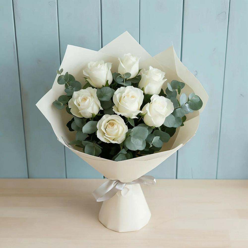 Букет Белые розы в Эвкалипте в Этоке