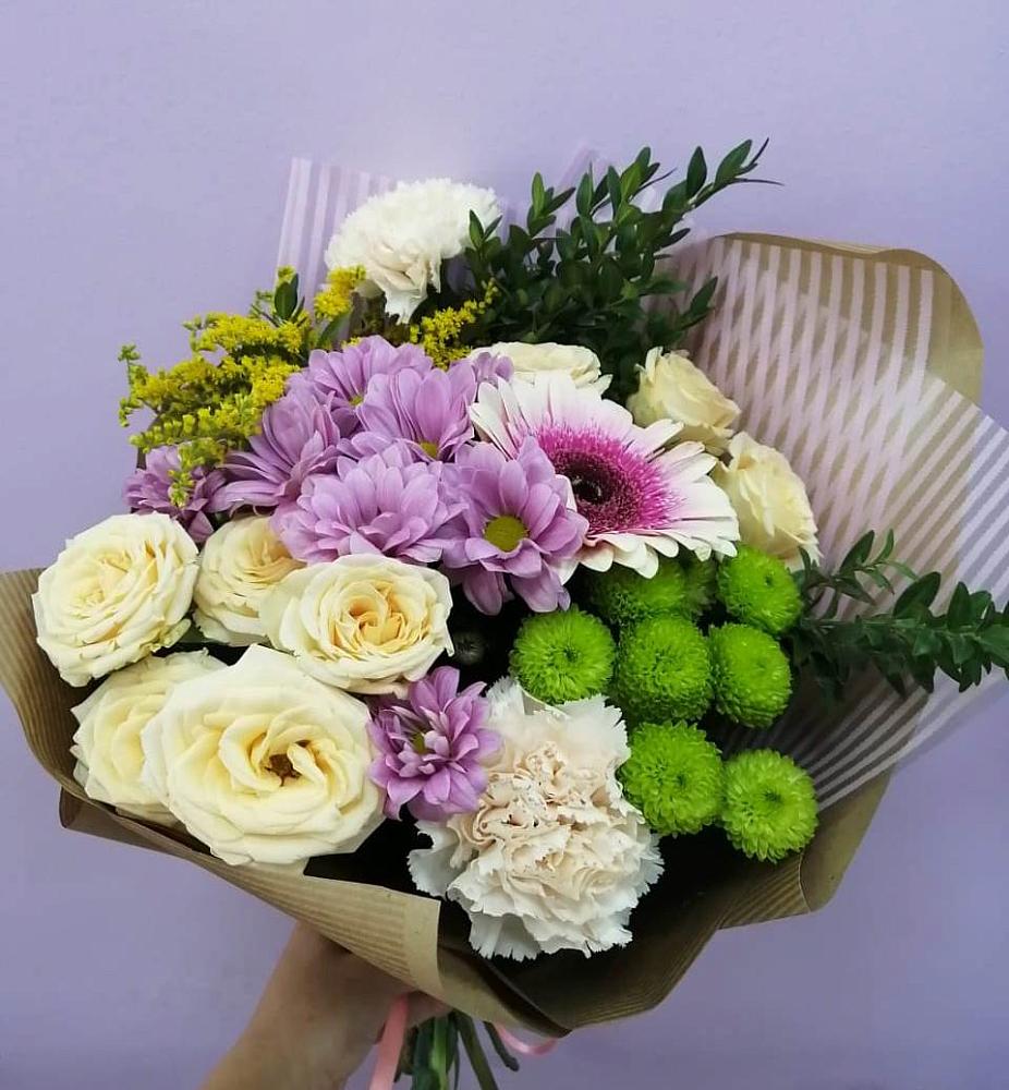 Букет цветов из: Хризантемы, Розы, Гвоздики и Герберы в Этоке