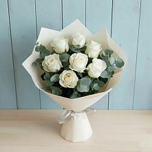 Букет Белые розы в Эвкалипте в Этоке