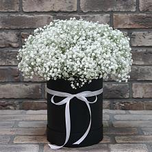 Цветочная композиция из Гипсофила в шляпной коробке в Этоке
