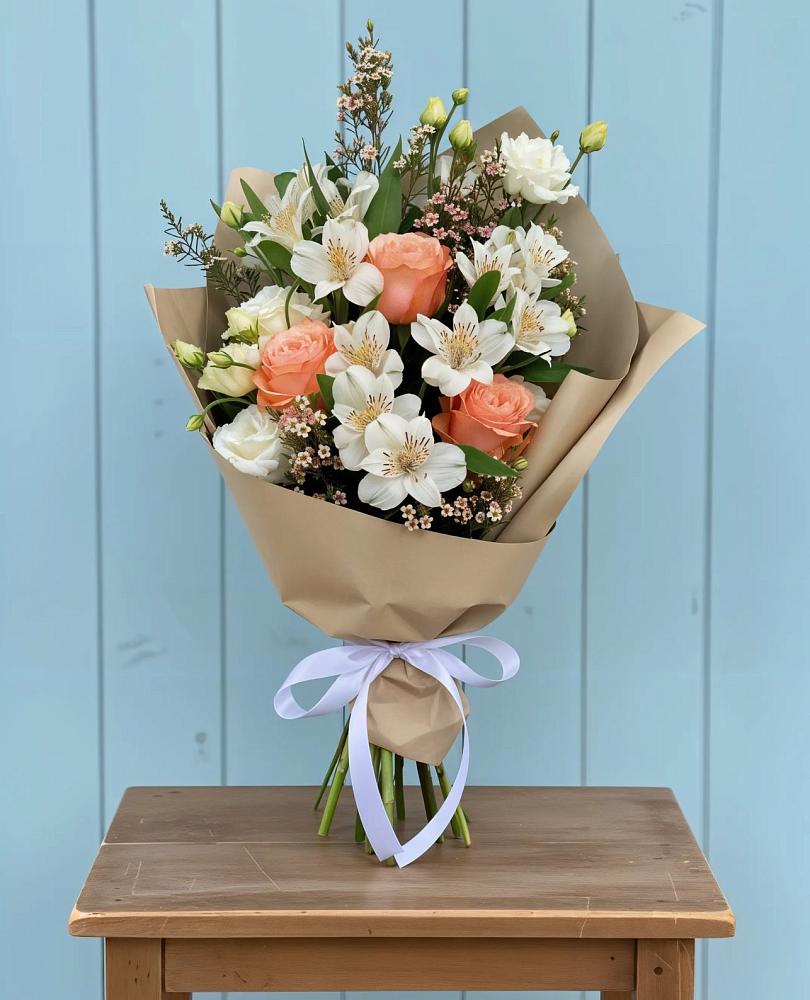 Букет цветов из: Альстромерии, Лизиантусы, Розы и Хризантемы в Этоке